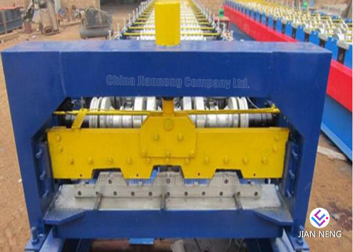 Hydraulic Powered Metal Roofing Machine Thickness 0.4 - 0.7mm For Wall Cladding